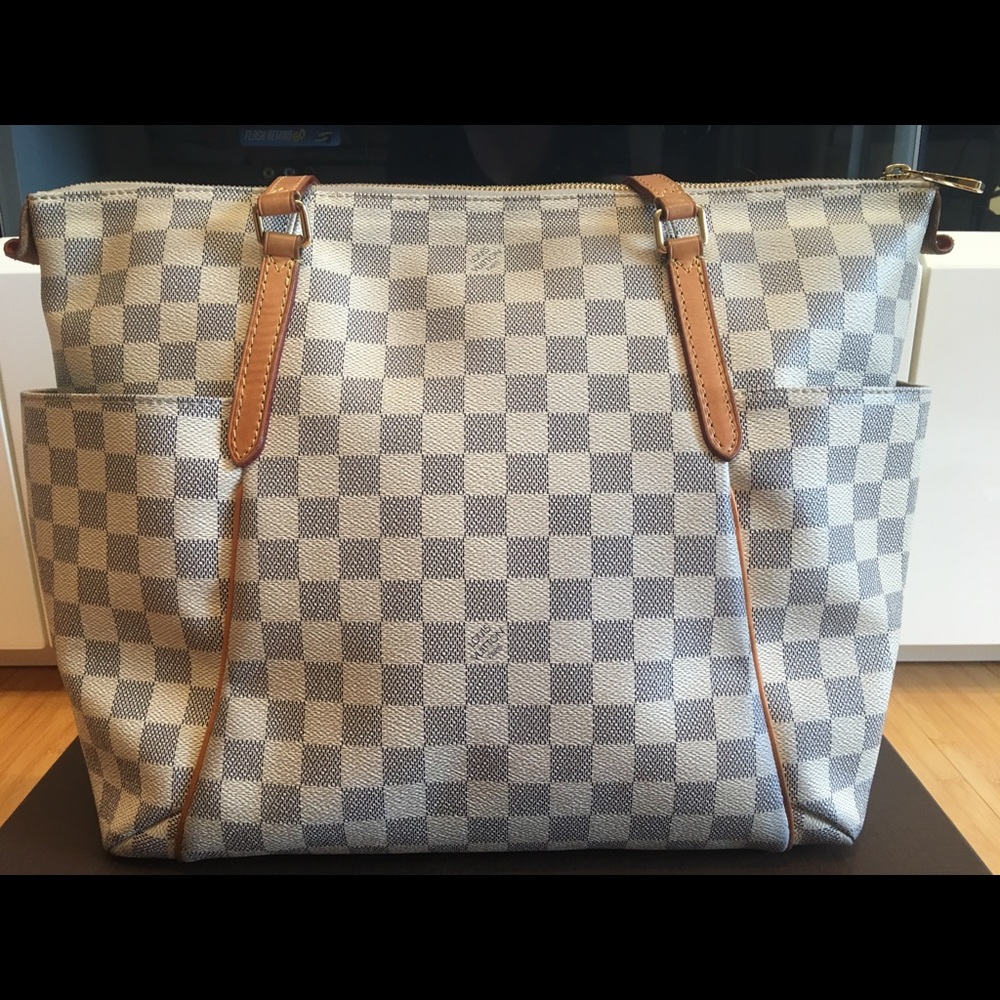Louis Vuitton Totally MM ***Authentic***